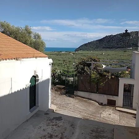 Holiday home Junno Maison Doli'