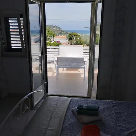 Junno Maison Doli' بيت للعطل *